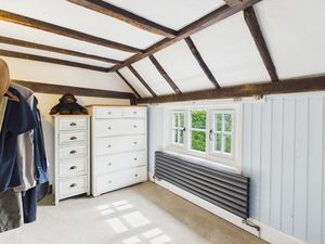 Bedroom 5 / Dressing Room- click for photo gallery
